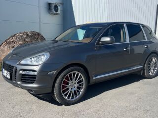 Porsche Cayenne 4.8 V8 Turbo 404kW