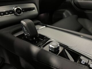 Volvo XC90 B5 Black Optic 2.0 173kW