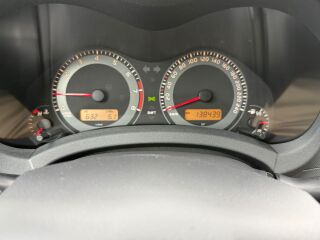 Toyota Auris Linea Sol 1.6 97кВ