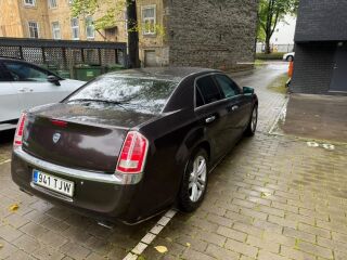 Lancia Thema 3.0 140kW