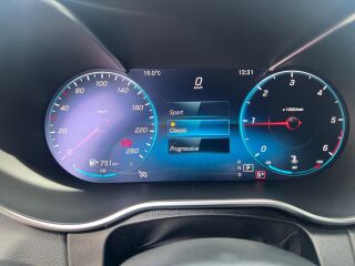 Mercedes-Benz C 220 4-Matic AMG Coupe 2.0 143kW