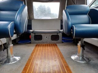 Four Winns 205 SUNDOWNER 3.3 Yamaha 225 hj V6 4-takti 165kW
