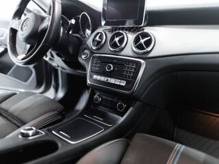 Mercedes-Benz CLA 180 1.6 X117 90kW
