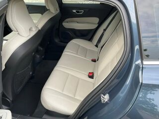 Volvo V60 INSCRIPTION 2.0 R4 D 140kW