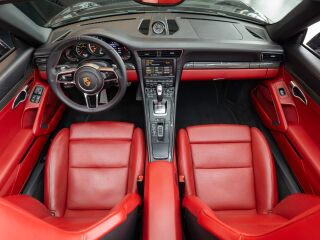 Porsche 911 Turbo S Cabrio 3.8 412kW