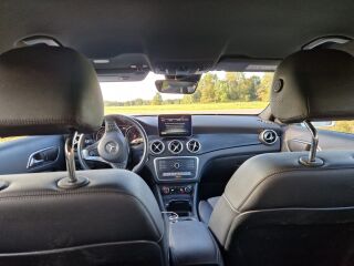 Mercedes-Benz GLA 180 1.6 90kW