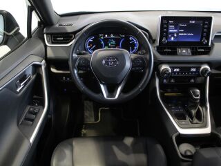 Toyota RAV4 Style 2.5 131кВ