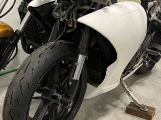 Buell 1125 R 25th anniversary signature edition V2 Rotax Helicon vedelikjahutusega 72  V-2  1 124,9 cm³ 109kW