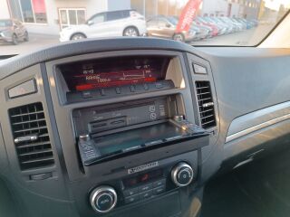 Mitsubishi Pajero Instyle Navi 4WD 3.2 DI-D 147kW