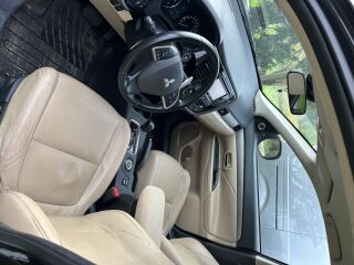 Mitsubishi Outlander 2.3 110kW
