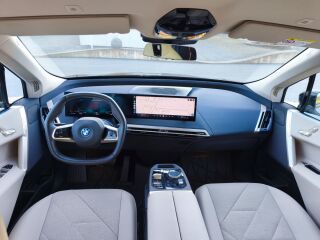 BMW iX xDrive 40 240кВ