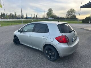 Toyota Auris 1.4 66kW