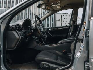 Mercedes-Benz C 180 1.8 105kW