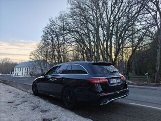 Mercedes-Benz E 220 AMG Line 2.0 143kW