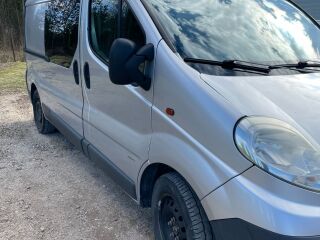 Opel Vivaro 2.5 107kW