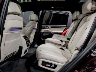 BMW X7 Sky lounge M-paket Individual 3.0 250kW