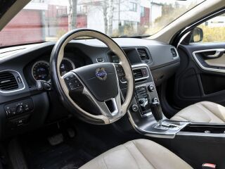 Volvo V60 D3 2.0 120kW
