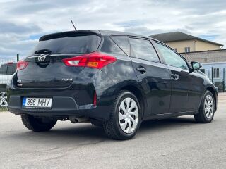Toyota Auris 1.6 R4 97kW
