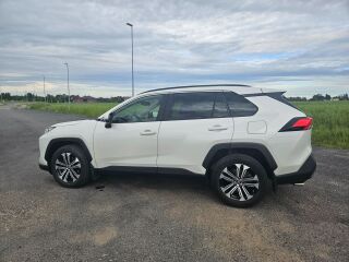 Toyota RAV4 Luxury PLUS Multidrive S Pearl White 2.0 129кВ