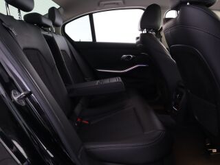 BMW 320 d xDrive 2.0 R4 140kW