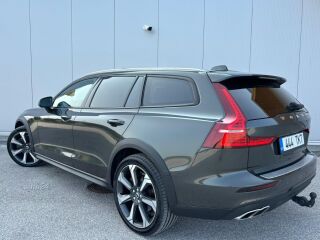 Volvo V60 Cross Country AWD Inscription KERS 2.0 145kW