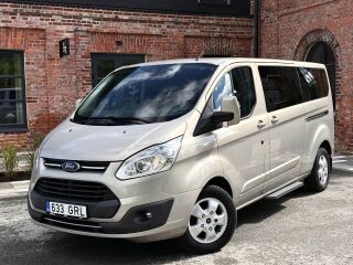 Ford Tourneo Custom Long family 2.0 125kW