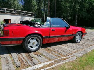 Ford Mustang 4.9 168kW