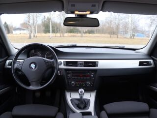 BMW 320 LCI X-Drive 2.0 R4 d 120kW