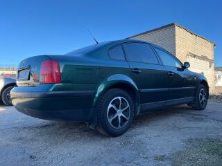 Volkswagen Passat 1.6 R4 74kW