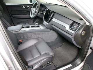 Volvo XC60 AWD PLUS BRIGHT INTELLI SAFE PRO MY25 2.0 T6 Recharge Long Range Plug In Hybrid 293kW