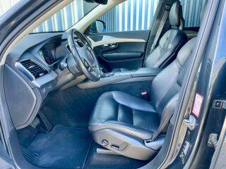 Volvo XC90 AWD Momentum PRO 7k 2.0 D5 165kW