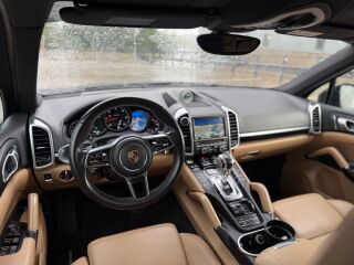 Porsche Cayenne FACELIFT SPORT DESIGN PACKAGE 3.0 D 176kW