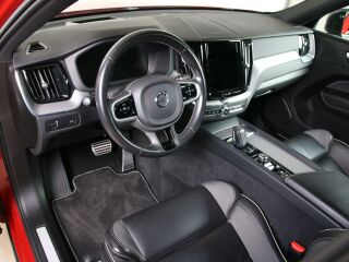 Volvo XC60 AWD R-DESIGN INTELLI SAFE PRO 2.0 B4 KERS Mild Hybrid 145кВ