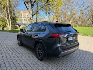 Toyota RAV4 Luxury Plus 2.0 129kW