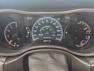 Jeep Grand Cherokee Summit 3.0 V6 184kW