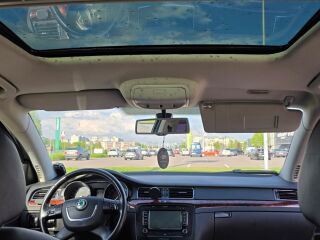 Skoda Superb Elegance Options 2.0 TDI 103kW