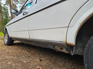 Mercedes-Benz 240 2.4 53kW
