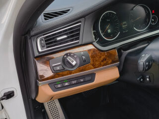 BMW 750 M-Sport 4.4 V8 330kW