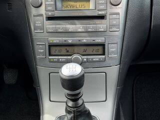 Toyota Avensis LINEA SOL 2.2 D-4D D-CAT