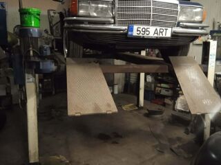 Mercedes-Benz 280 116 SL 3.0 65kW