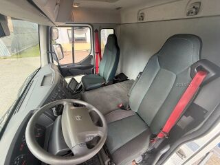 Volvo FL 250 4X2 LIFTING BOX 184kW