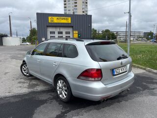 Volkswagen Golf Comfortline 1.6 R4 TDI 77кВ