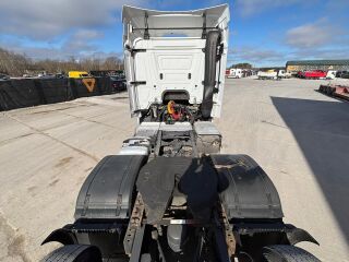 Mercedes-Benz Actros 2542 6x2 310kW