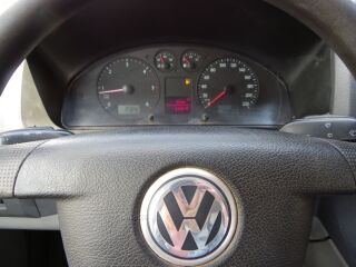 Volkswagen Transporter LONG 2.5 TDI 96kW