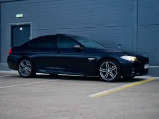 BMW 520 M-Sportpakett Shadowline xDrive LCI 2.0 B47 140kW