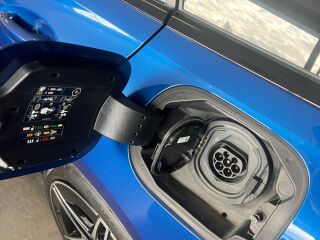 Mercedes-Benz C 300 AMG PHEV Plug-in 2.0 230kW