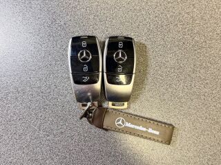 Mercedes-Benz E 220 2.0 143kW