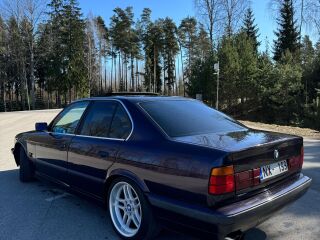BMW 525 2.5 R6 TD 85kW