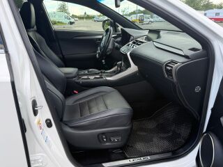 Lexus NX 300h 2.5 114kW