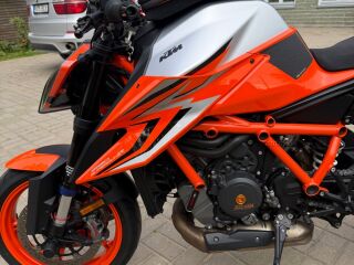 KTM 1290 Super Duke R V2 132kW